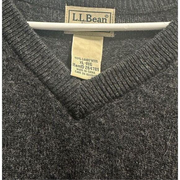 Men's Grey L.L. Bean 100% Lamb's Wool V-Neck pullover Sweater Size XL - Picture 4 of 4